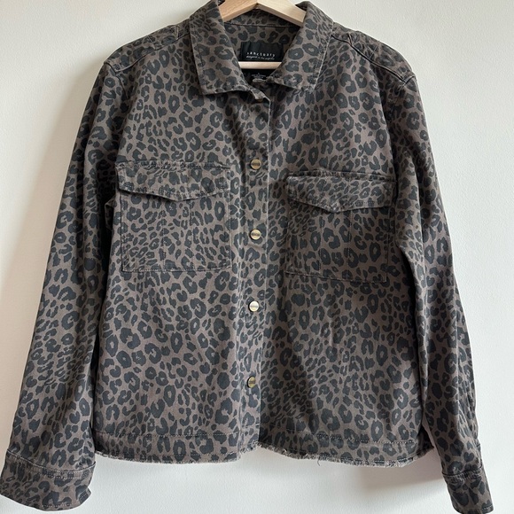 Sanctuary Leopard Animal Print Snap Front Jacket - Picture 2 of 11
